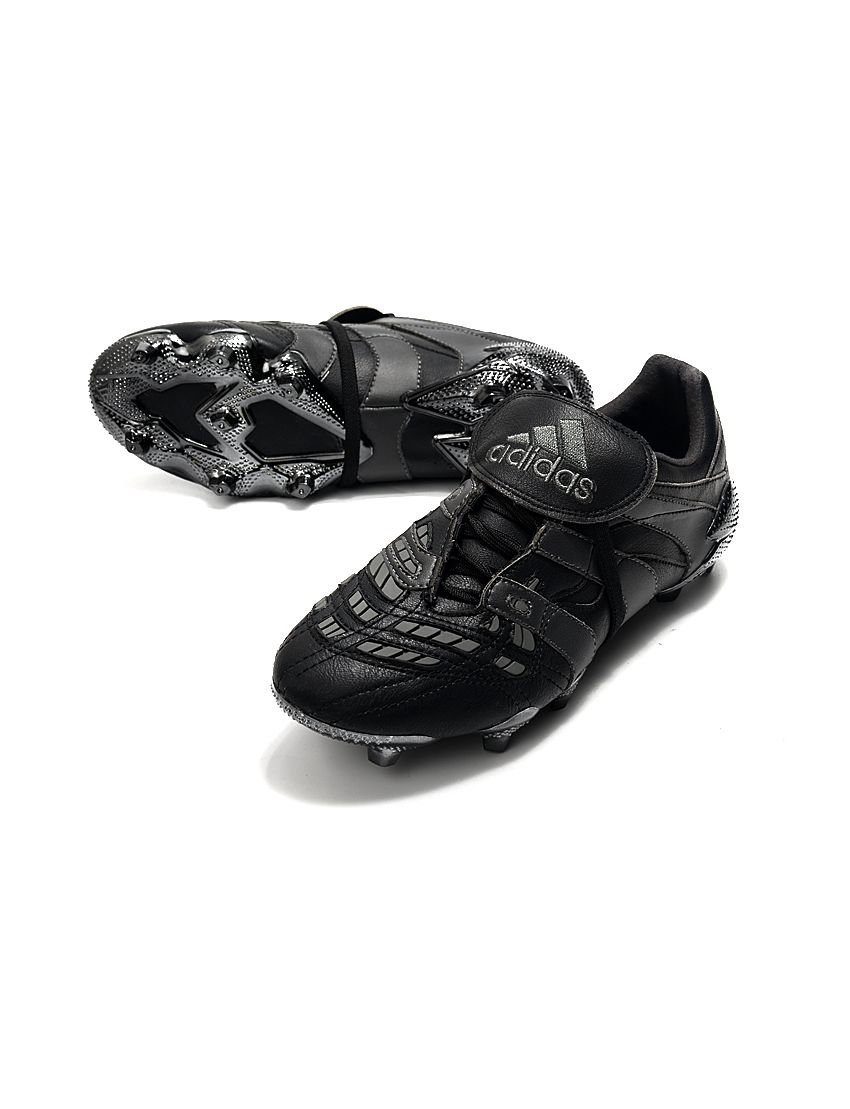 Adidas predator deals blackout