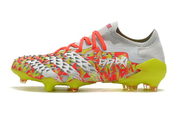 Describe Ready Barcelona adidas Predator Freak .1 Low FG Clear Grey_White_Solar Yellow