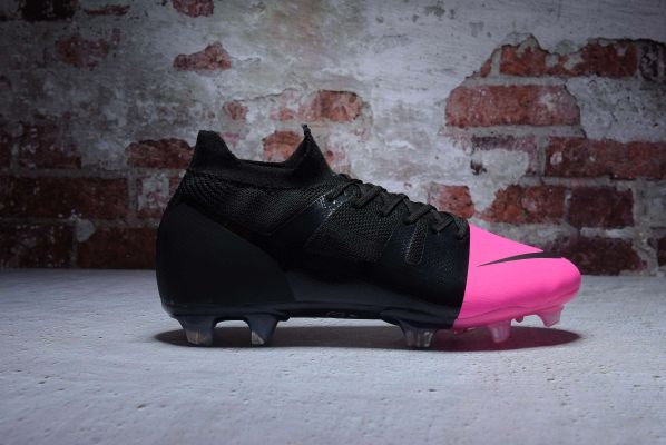 nike mercurial pink black